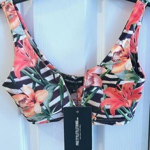 Pretty Little Thing bikini top Size 6